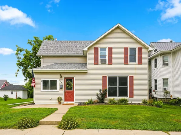 628 3rd Ave SE, Dyersville, IA 52040