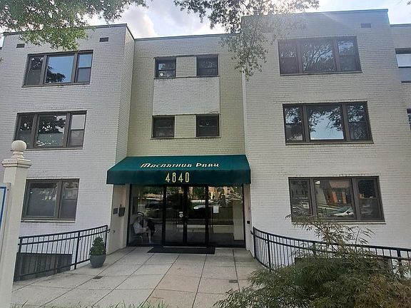 3rd image of 4840 Macarthur Blvd NW APT 307