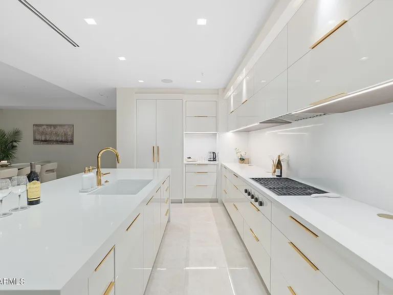 6587 N Palmeraie Blvd #2015 — Photo 15