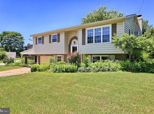 250 S 5th St, Mount Wolf, PA 17347
