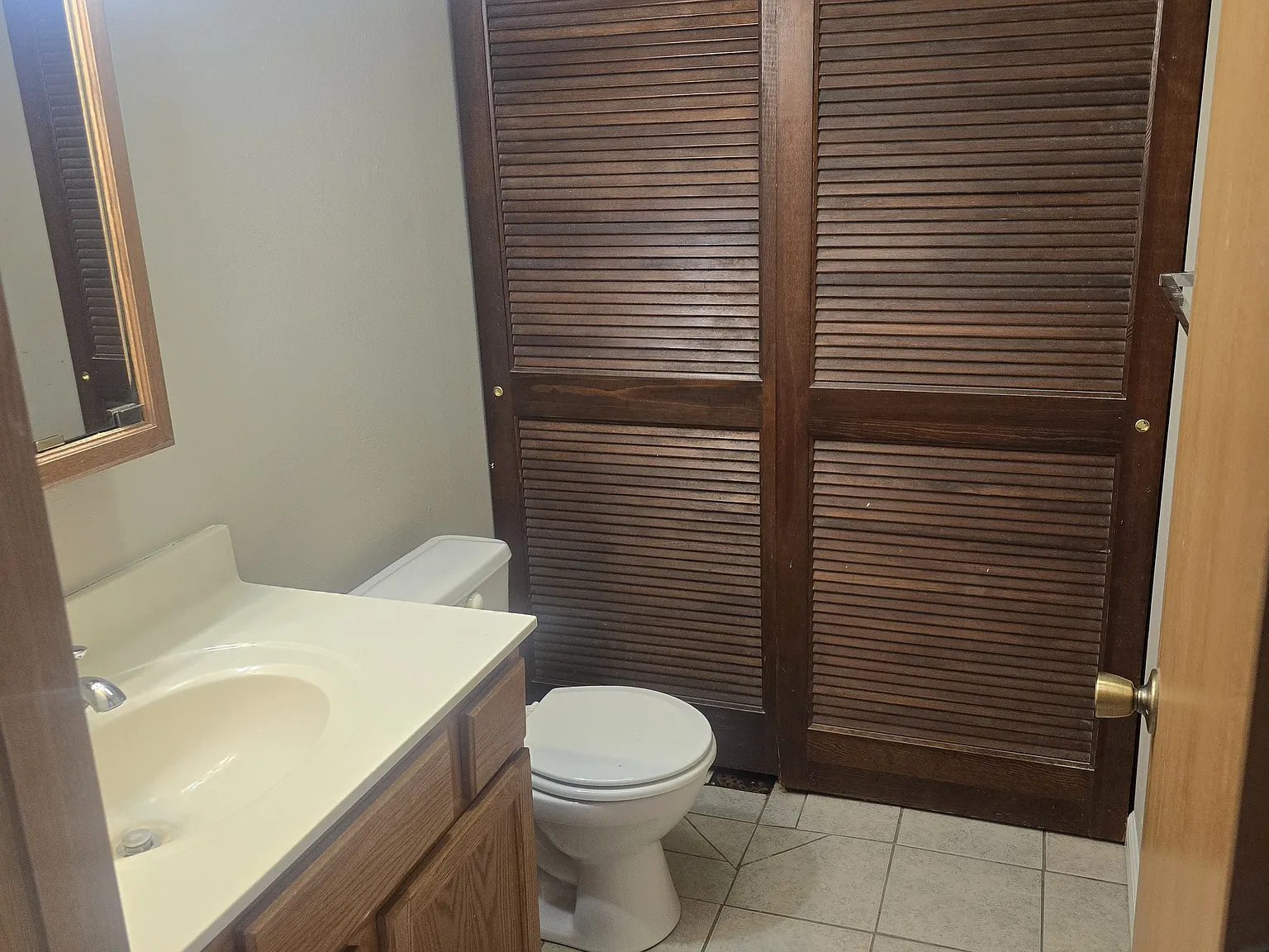 2 bed, 1.5 bath, 986 sqft, $1,195 — Photo 4