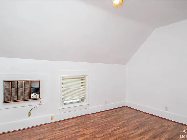 610 S Ashley St #2 — Photo 16