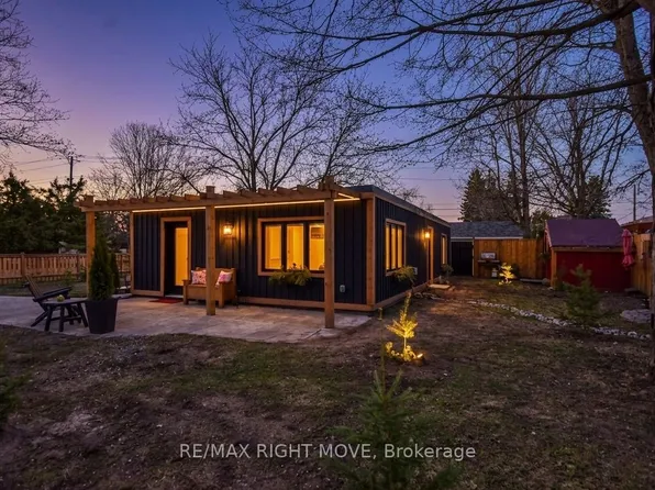 51 Walker Ave, Orillia, ON L3V 6G9