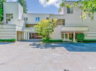 10237 SE 3rd St APT 9, Bellevue, WA