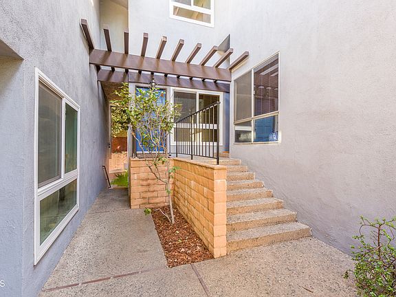 5th image of 1014 Arroyo Dr Unit 1