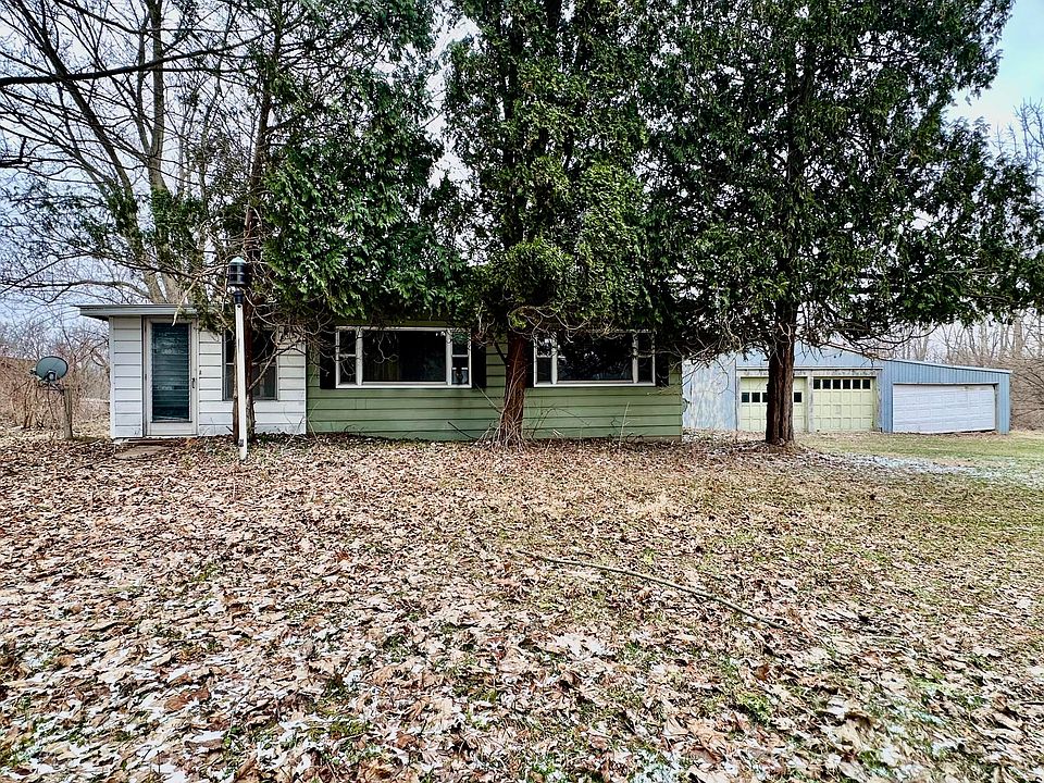 1st image of 23707-15 Mile Rd