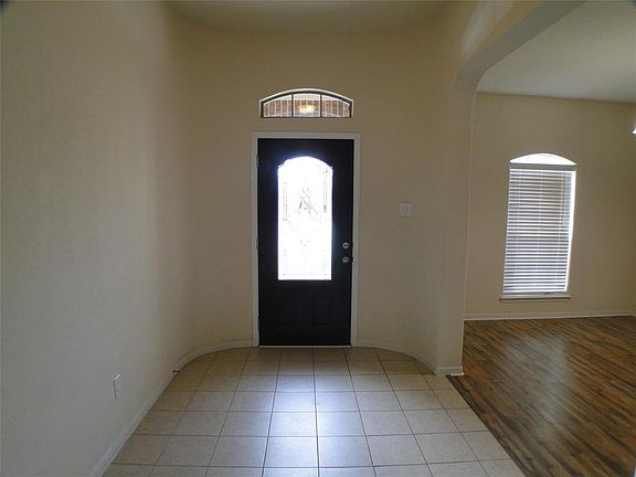 3rd image of 4611 Ferndale Meadows Dr