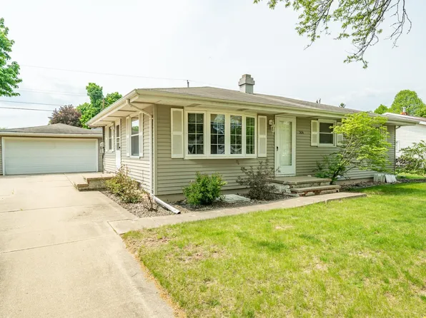 304 Paul Dr, Kimberly, WI 54136