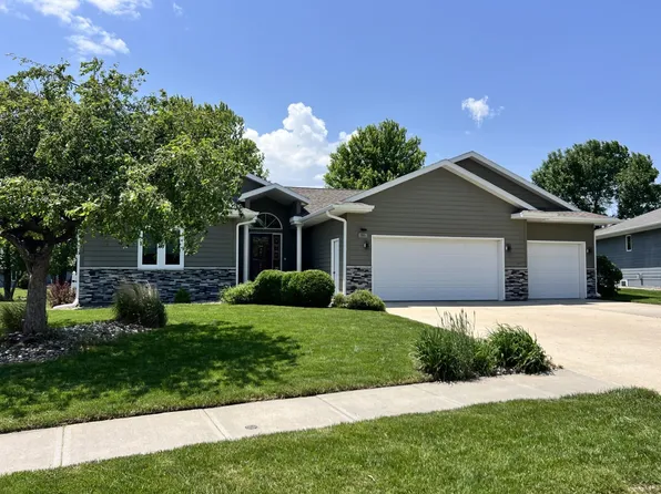 901 Wildwood St, Norfolk, NE 68701