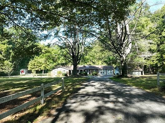 1st image of 305 Sawmill Rd
