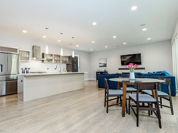 5th image of 1759 N Monticello Ave #1