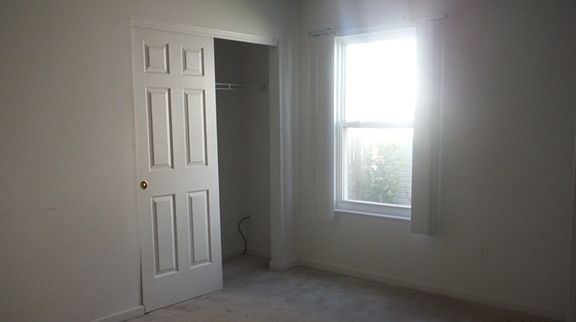 4th image of 2377 Murphy Dr