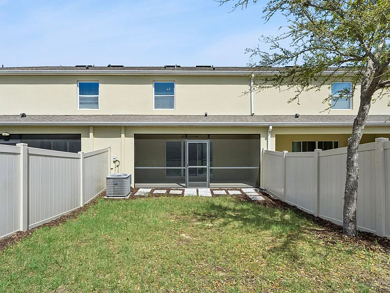 9030 Carlotta Way — Photo 15