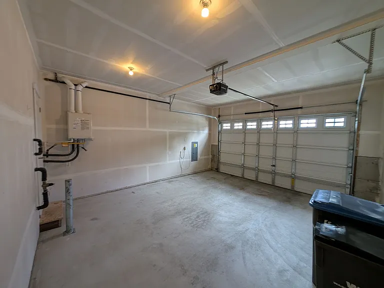 3887 Portside Dr — Photo 46
