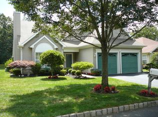 7 Sandhurst Rd, Lakewood, NJ 08701