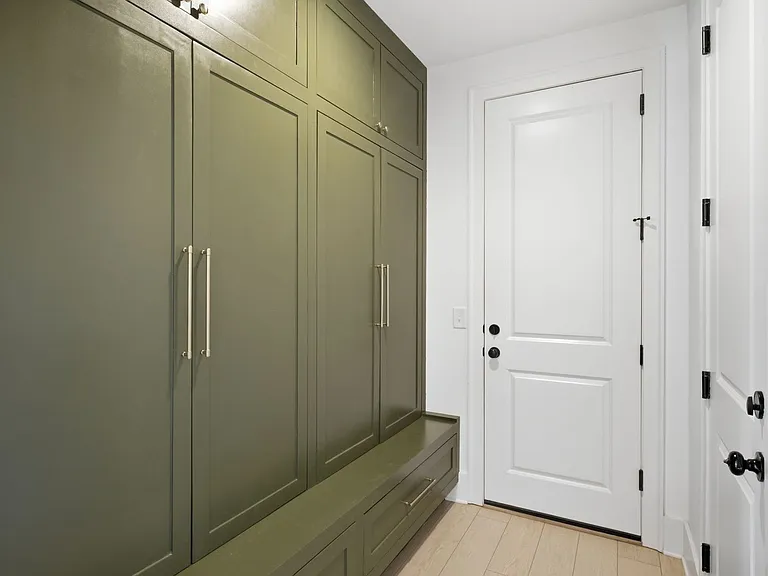 7628 Delancey Dr — Photo 21
