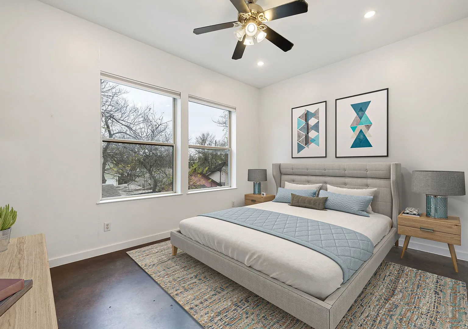 2601 East 7th Street — Photo 4