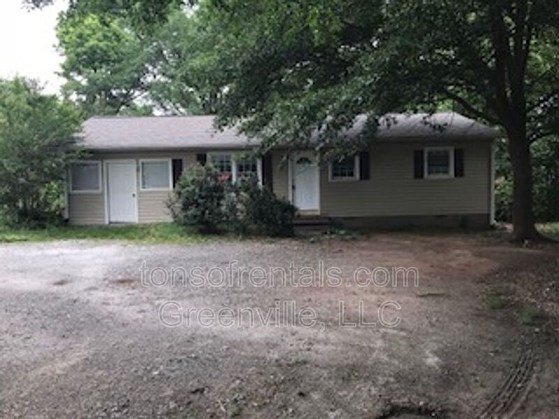 1st image of 8223 Maxwell Cir