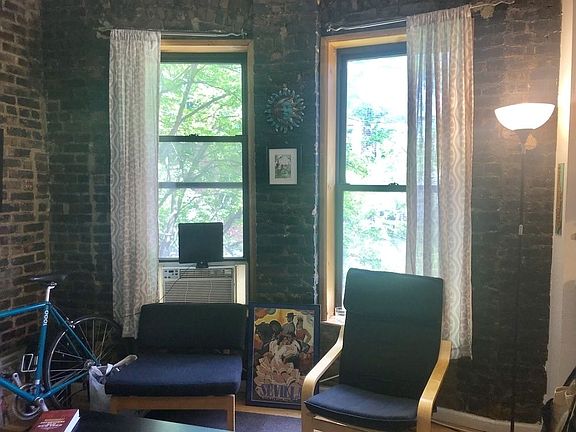 4th image of 229 Elizabeth St APT 6