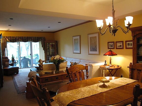 dining area, living rm