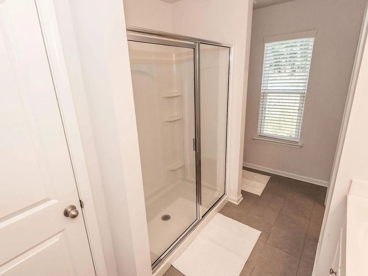 3 bed, 2.5 bath, 2300 sqft, $4,600 — Photo 4