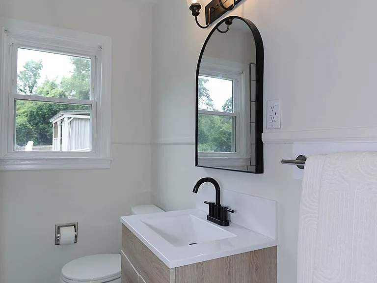 1032 Lakeview Dr — Photo 18