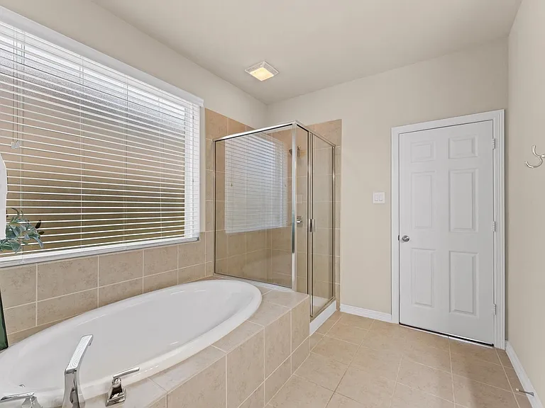 955 Smokethorn Trl — Photo 25