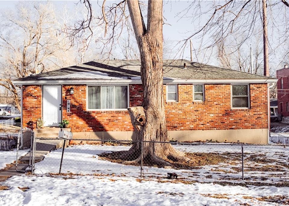1st image of 900 Pottawatomie St