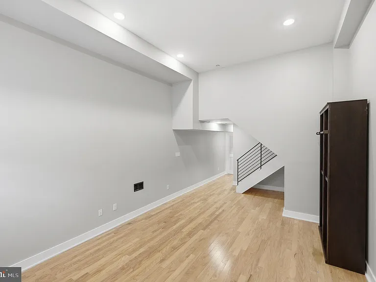 2313 Ellsworth St — Photo 33