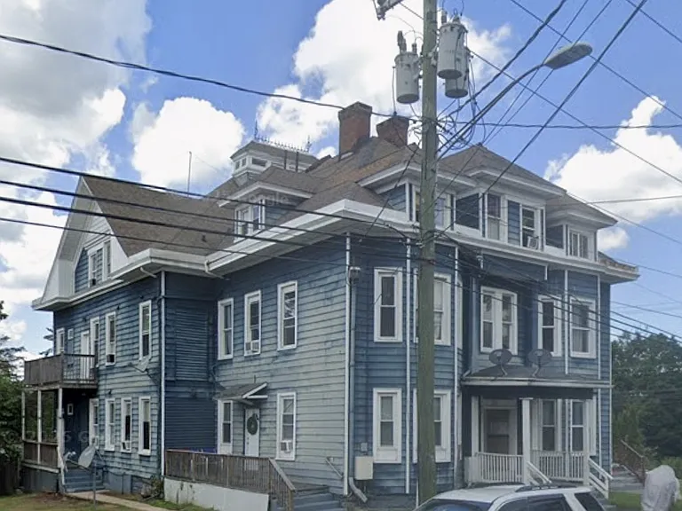 570 Broad St #3C — Photo 8