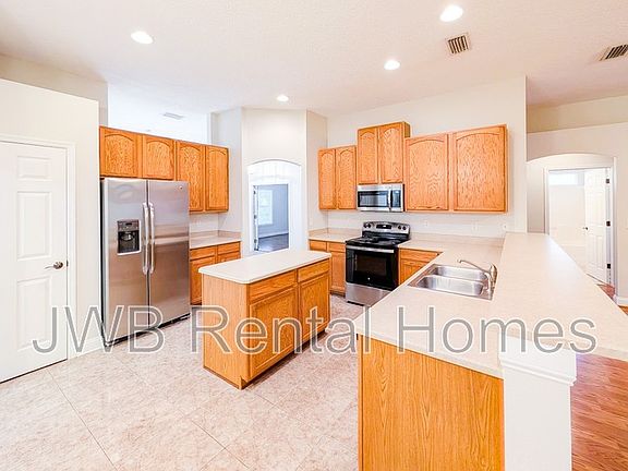 2nd image of 10238 Emma Lakes Dr