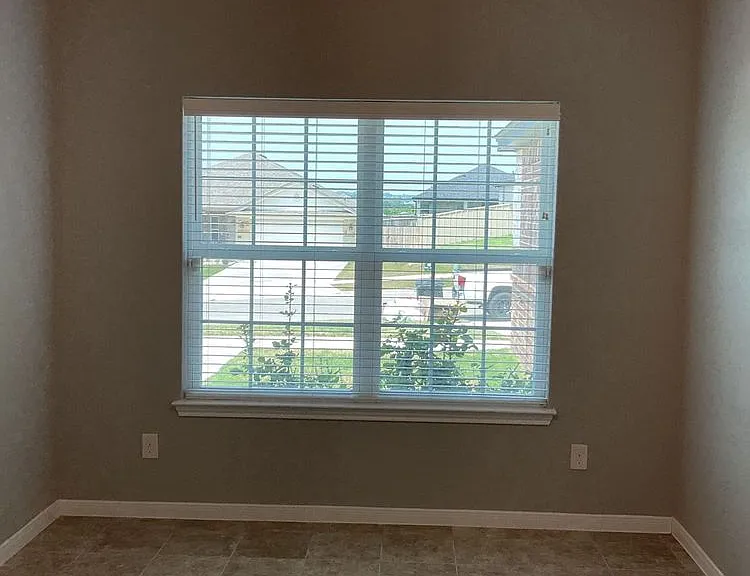 5104 Charles Loop — Photo 11