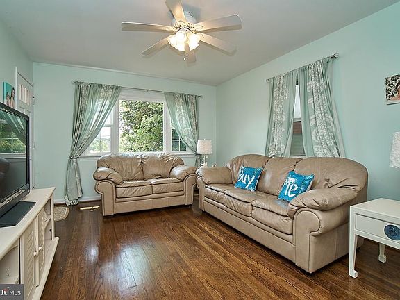 5th image of 103 E Shirley Ave