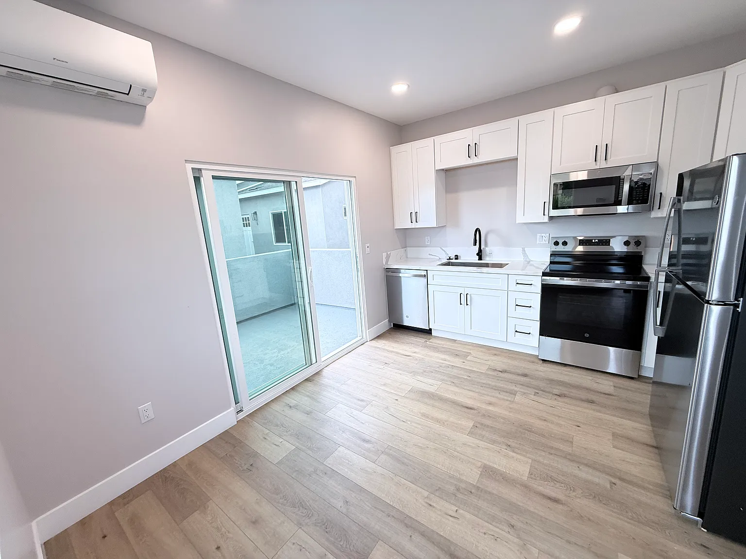 1 bed, $2,275 — Photo 2
