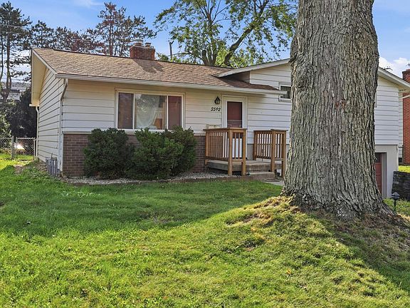 2nd image of 3592 Lieb St