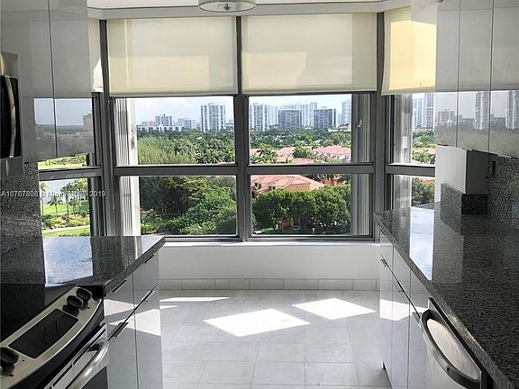 5th image of 3400 NE 192nd St APT 1108