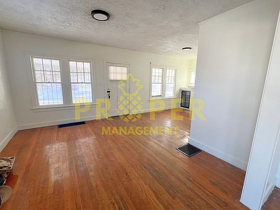 4th image of 61 Ernst Ave