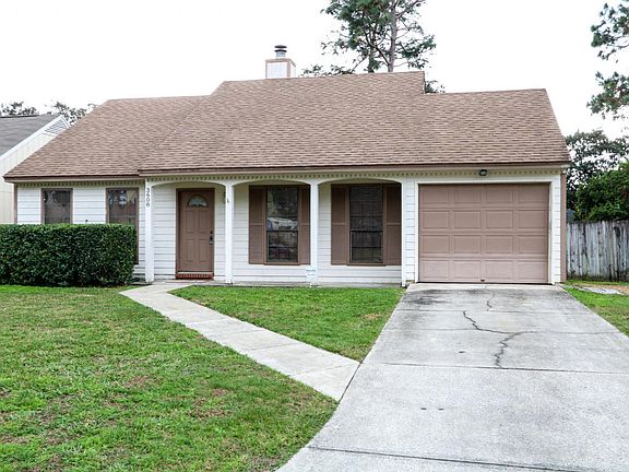3rd image of 3608 Jamestown Ln