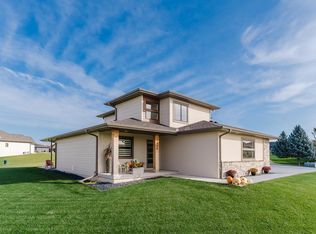 3006 Dover Dr, Norfolk, NE 68701