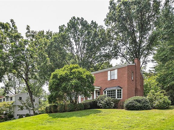 2nd image of 122 Woodshire Dr