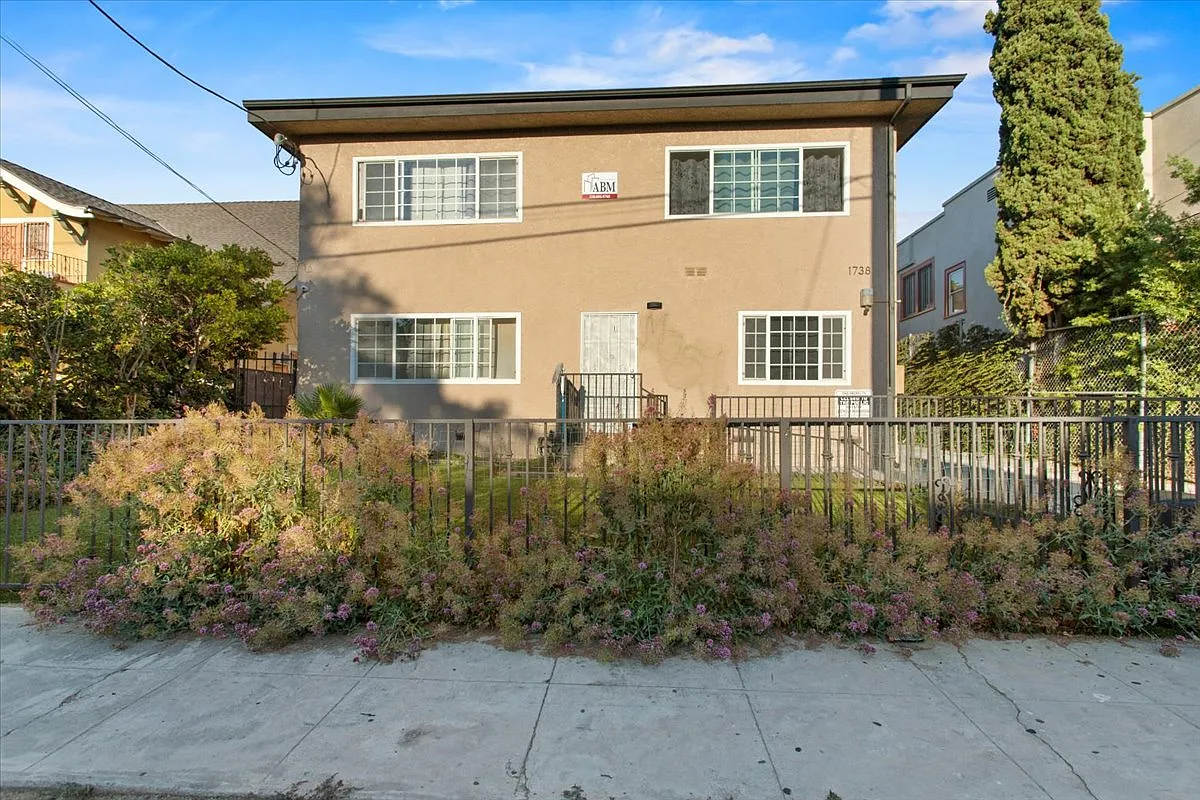 Building Photo - 1738 Roosevelt Ave #2