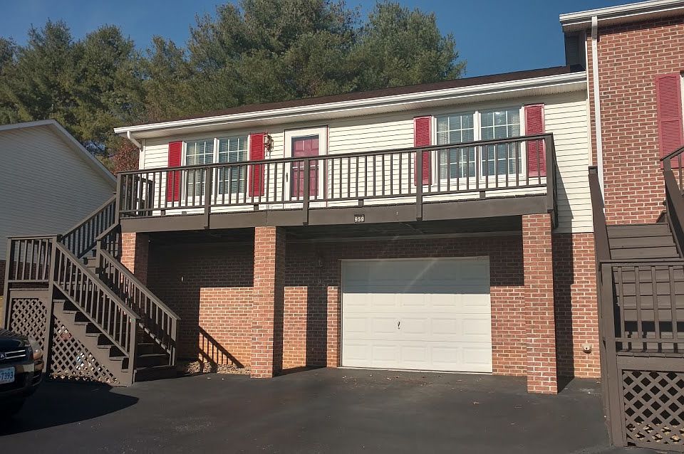1st image of 959 Beverly Dr