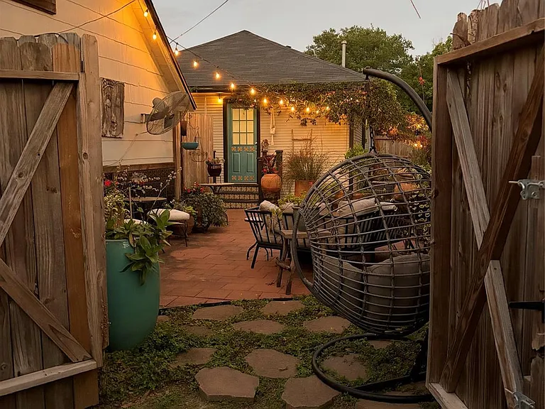 610 Northwood St — Photo 4
