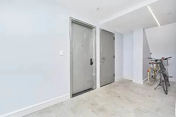 Rented by REAL New York | media 18