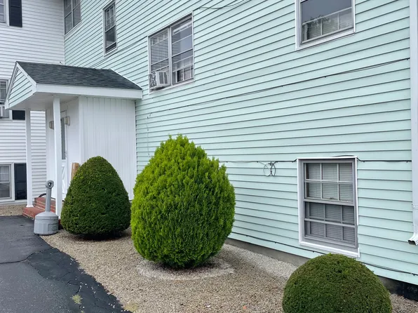 9 8th St #1, Nashua, NH 03060
