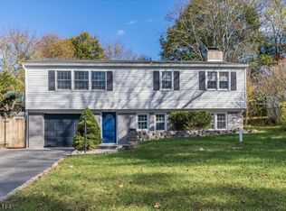 48 Hunters Ln, Sparta, NJ 07871