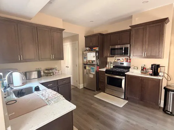 91 Ash St Floor 1, Waltham, MA 02453