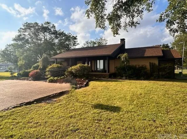 802 W Leslie Ave, Gillett, AR 72055