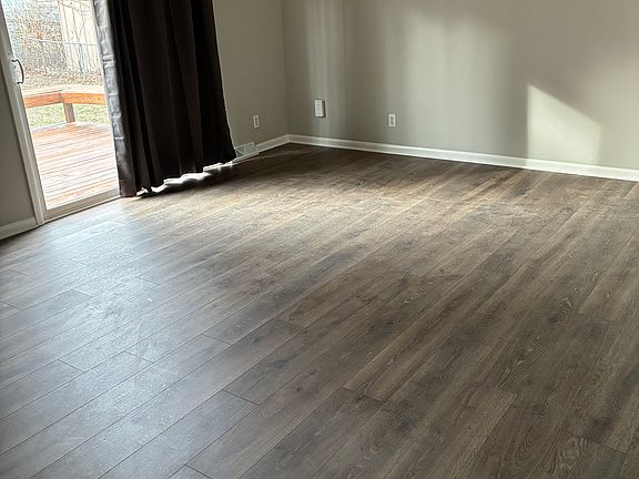 4th image of 705 S Alta Ln