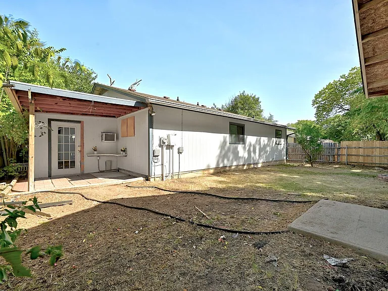 6209 Harwin Ln — Photo 27